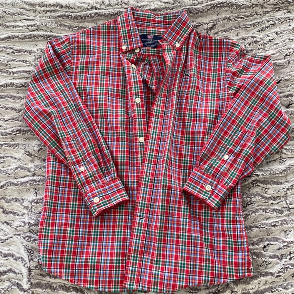 Boys, size S (8-10), plaid Vineyard Vines, button down. Very gently worn.